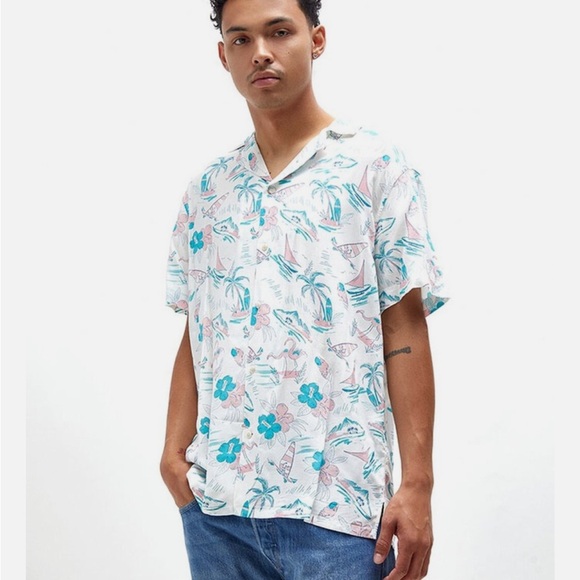 Chubbies The Year Round Camp Shirt - Picture 1 of 3